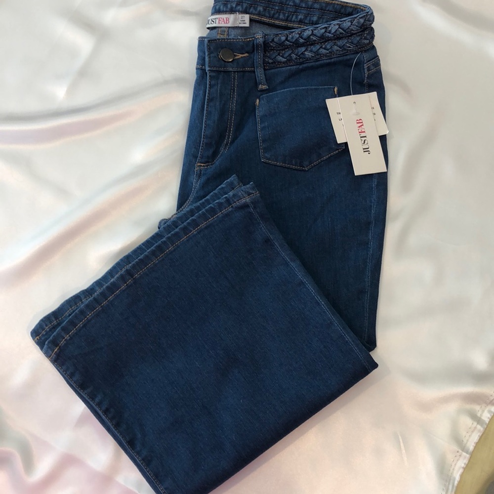 NWTS by Just Fab vintage style bell bottom jeans. Size 27